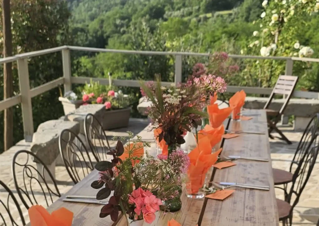 rustic tuscan farmhouse dinner experince in tuscany
